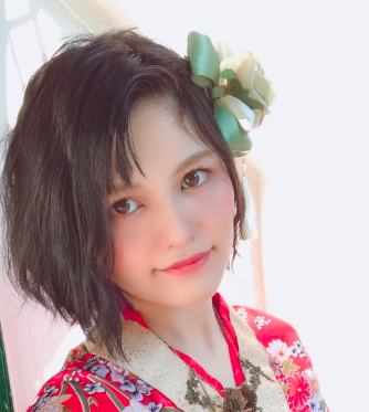 エリー・コニファー 前世